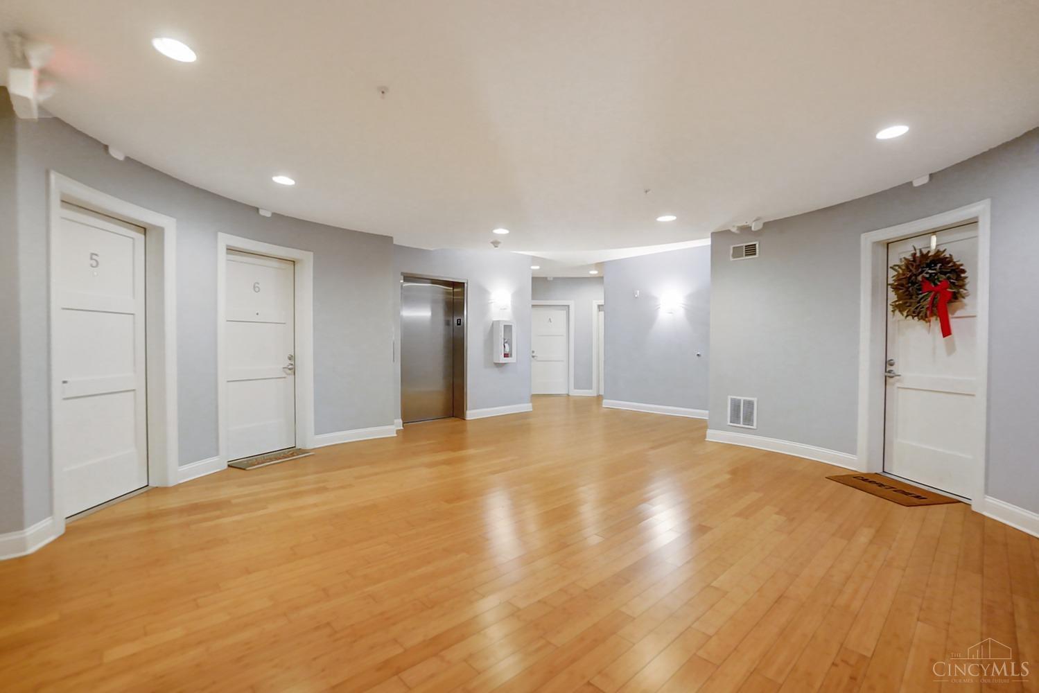 1326 Vine Street