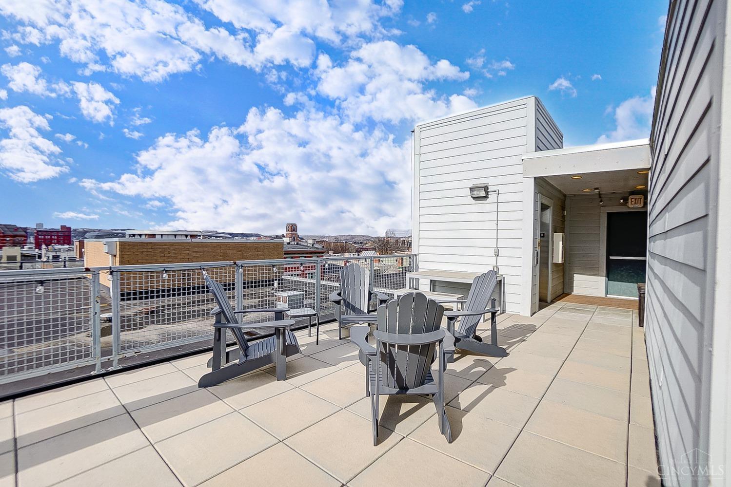 1326 Vine Street