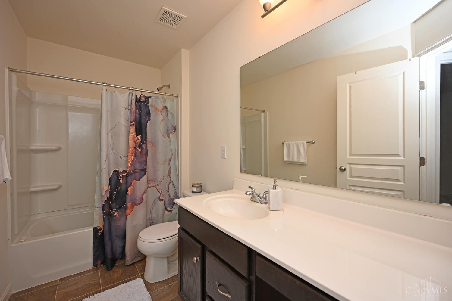 1321 Autumnview Drive