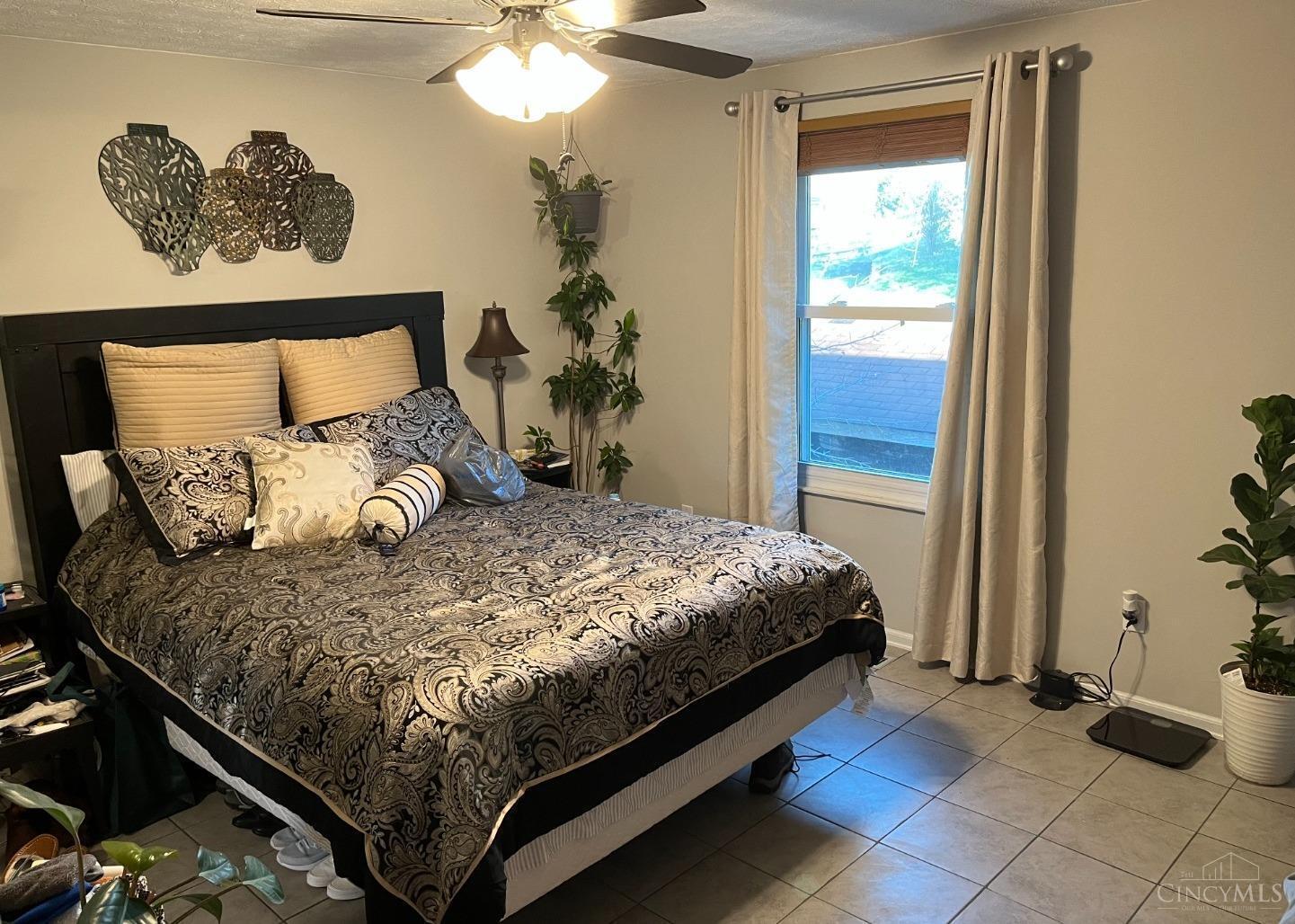 5060 Clarevalley Drive