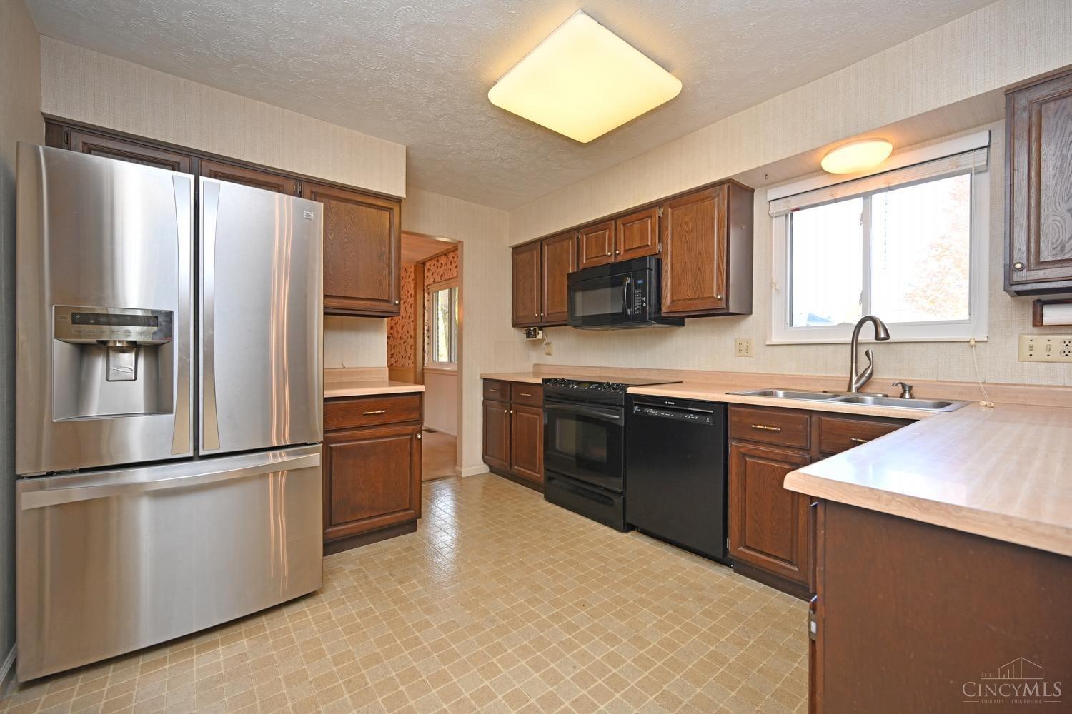 10681 Creeknoll Court