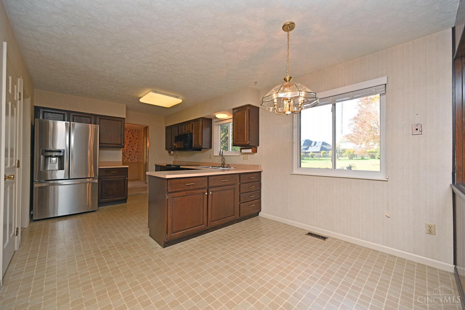 10681 Creeknoll Court