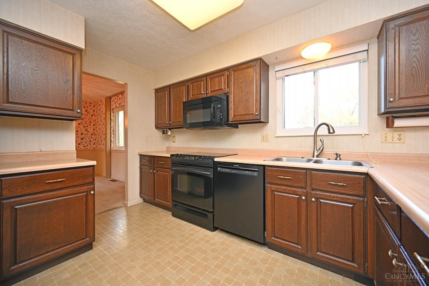 10681 Creeknoll Court
