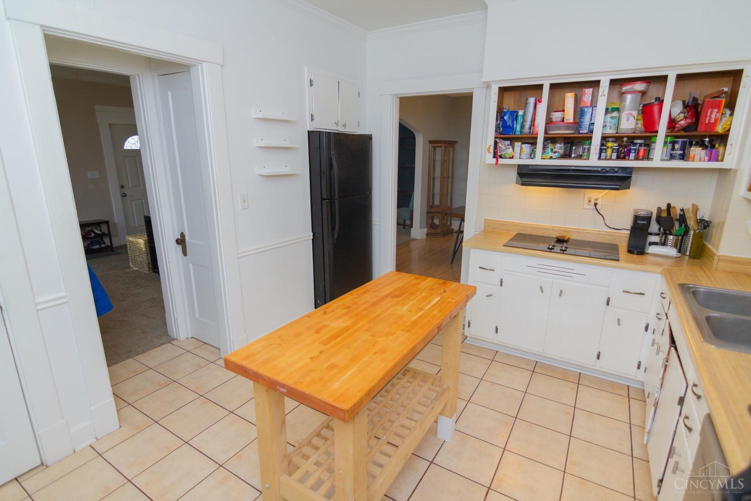 4128 St Martins Place