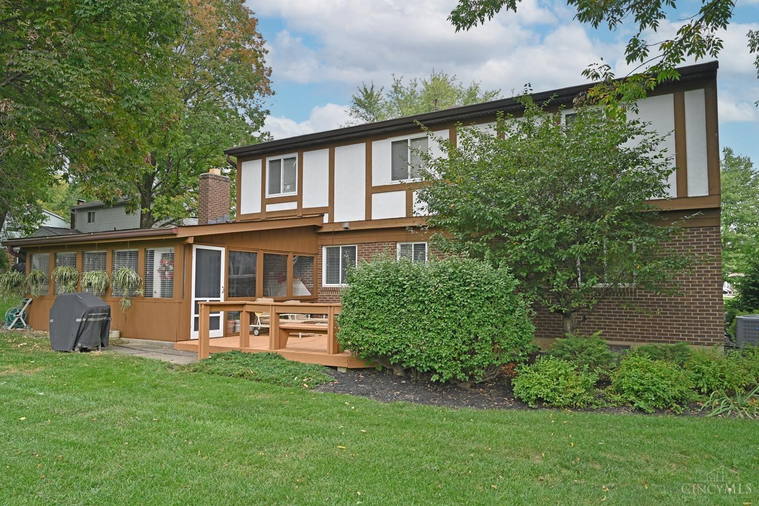 10681 Creeknoll Court