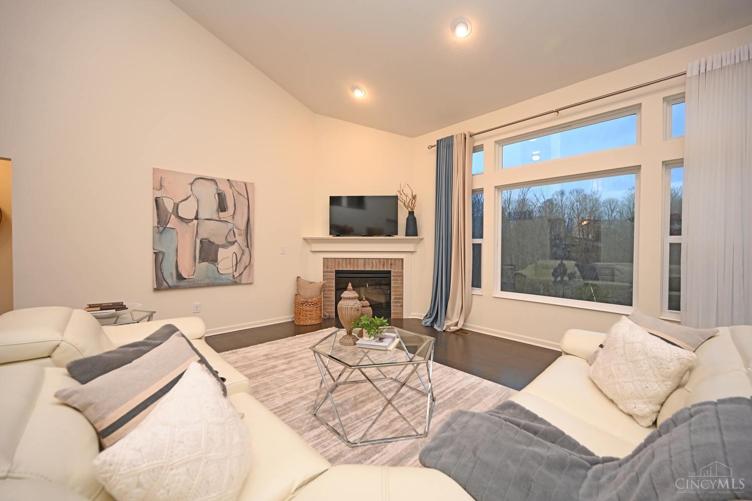 1321 Autumnview Drive