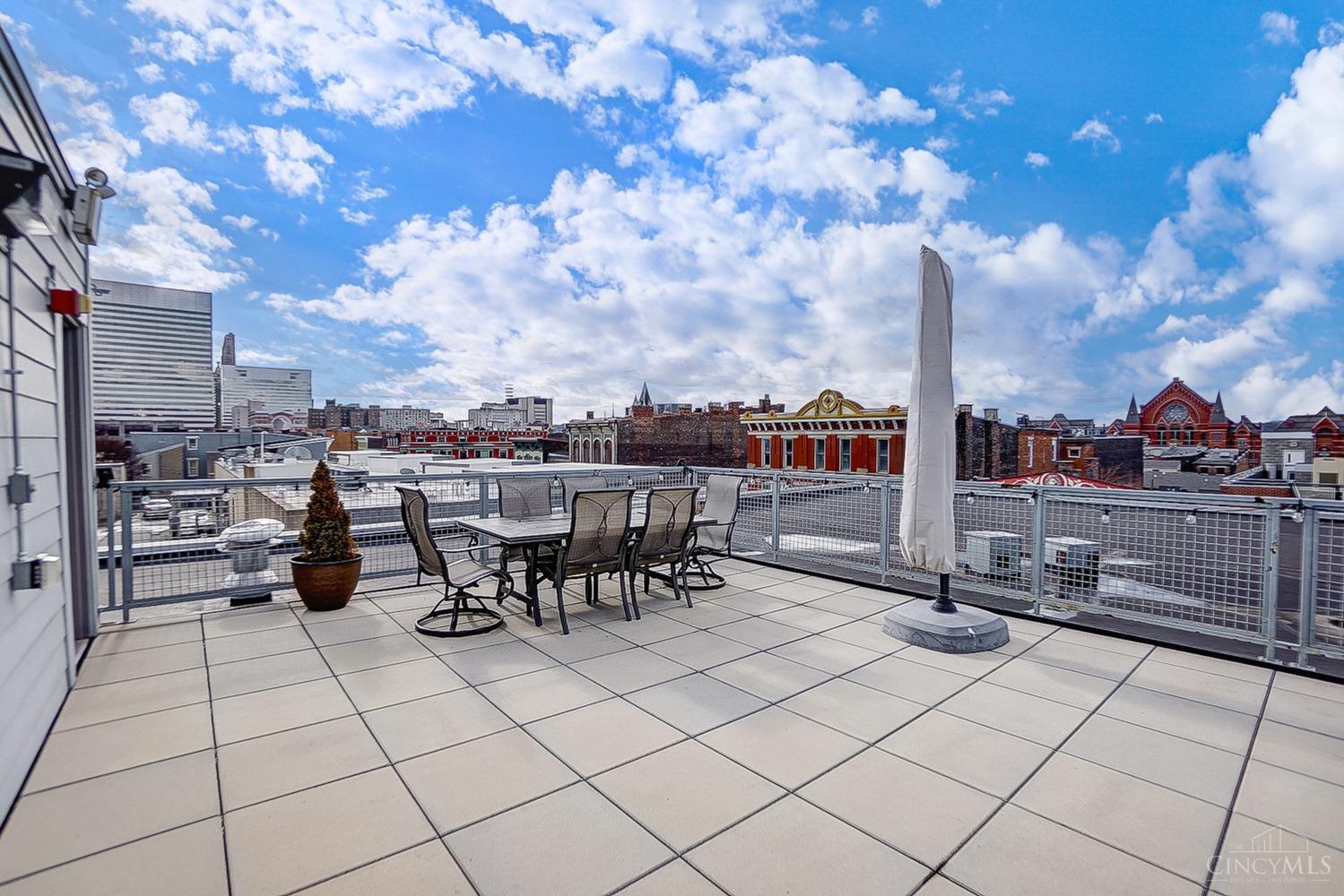 1326 Vine Street