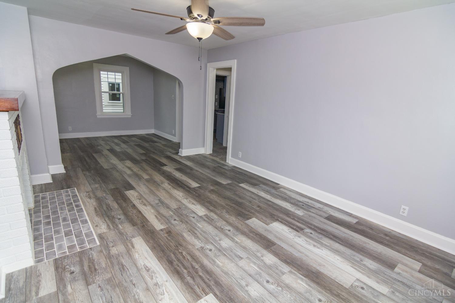 3716 Lonsdale Street