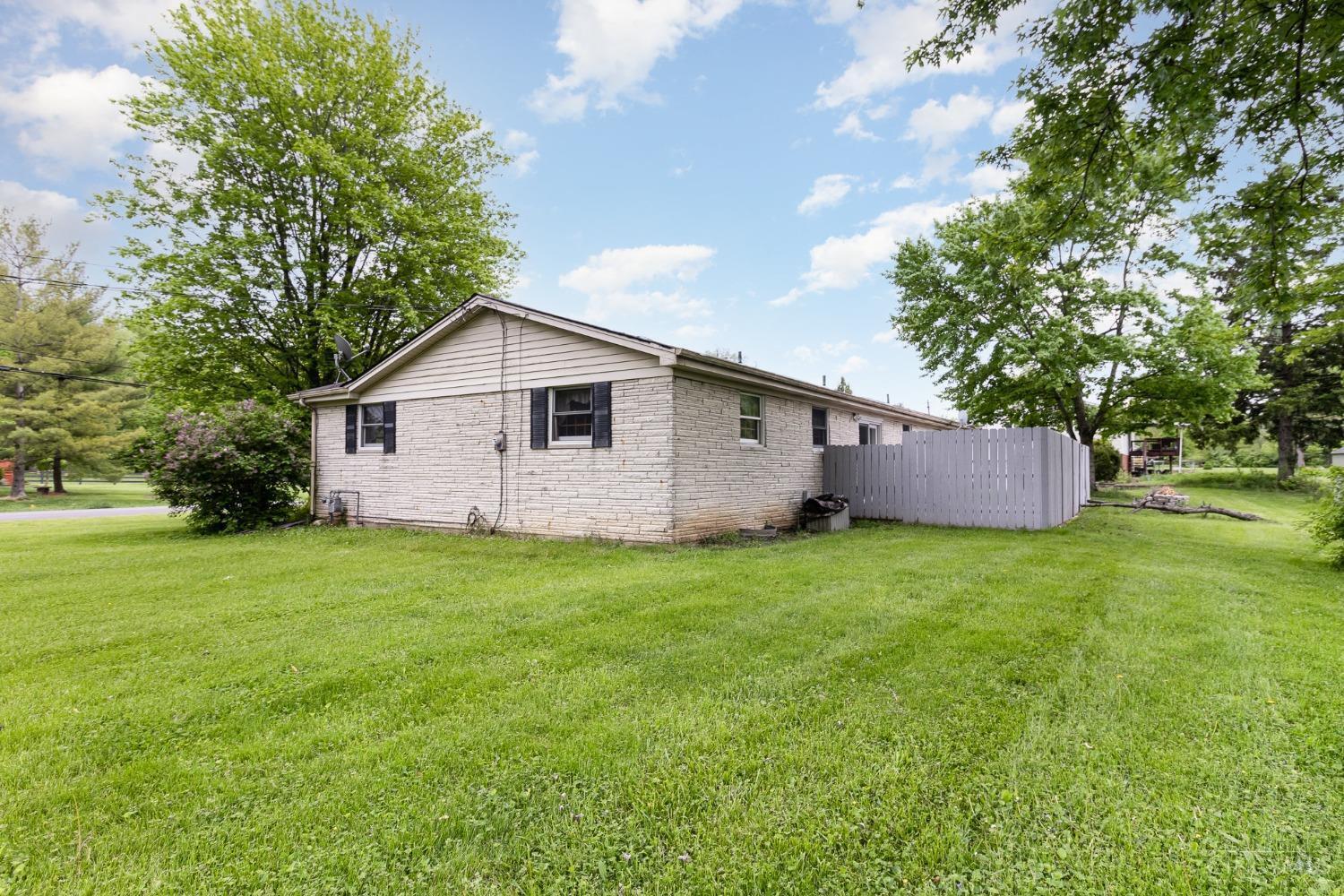 8421 Bluebird Drive