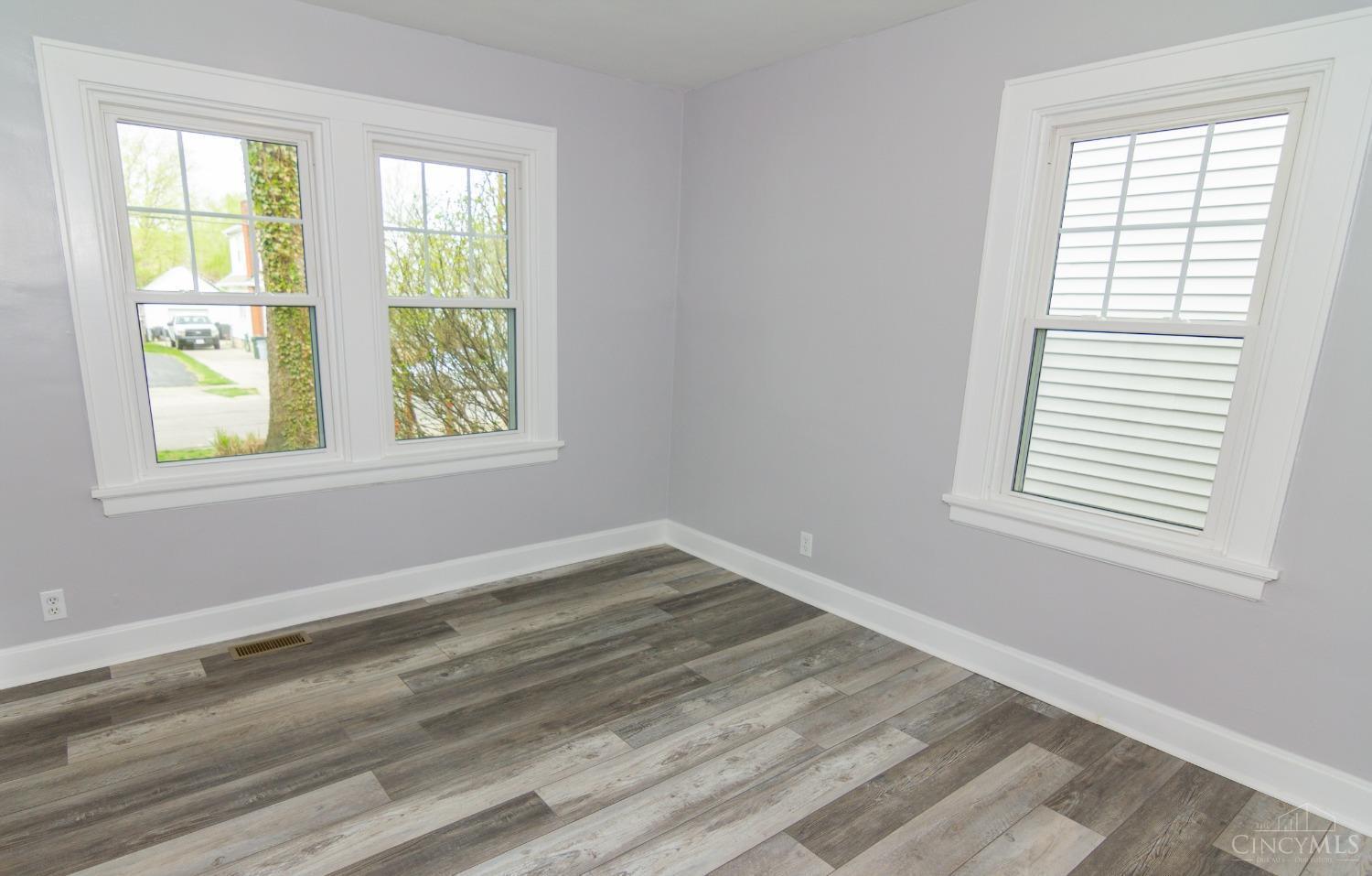 3716 Lonsdale Street