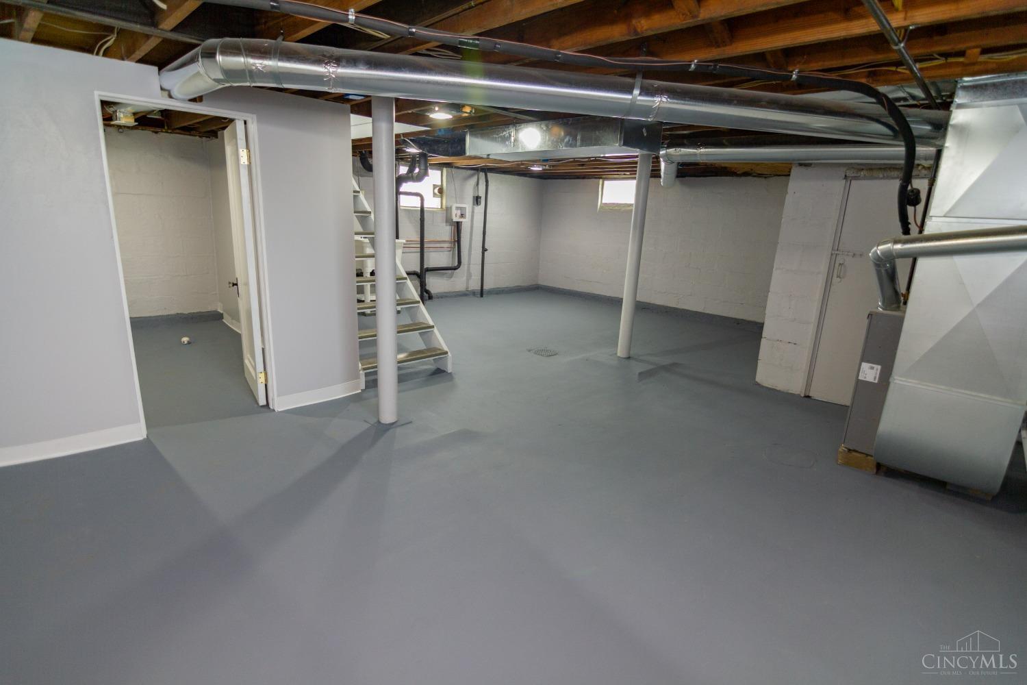 3716 Lonsdale Street