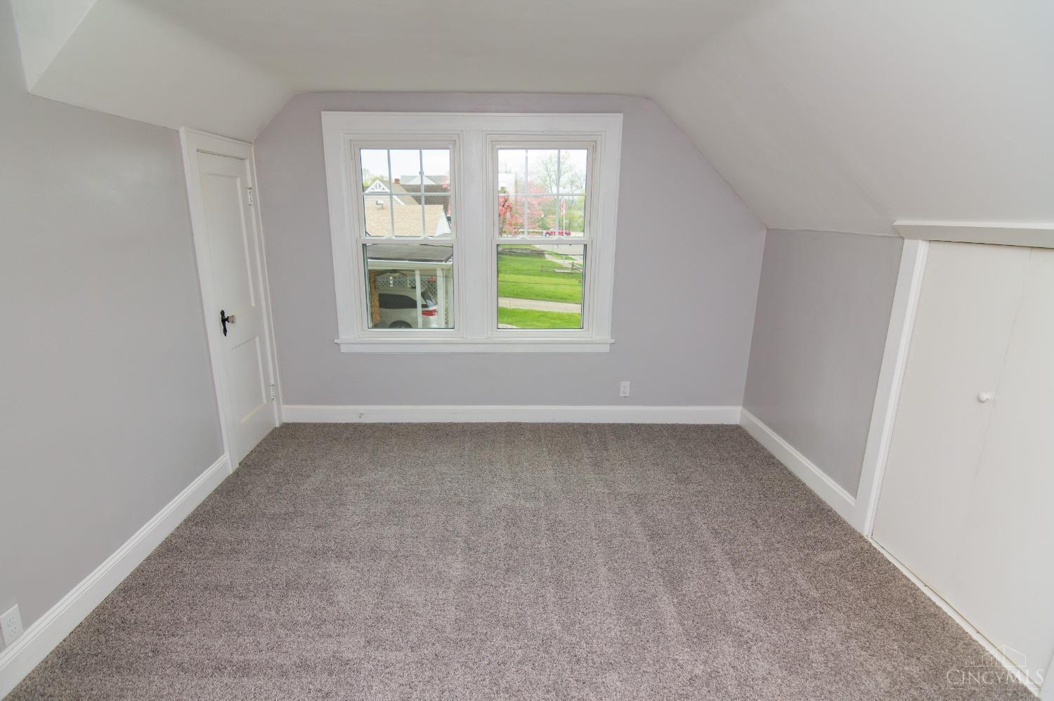 3716 Lonsdale Street