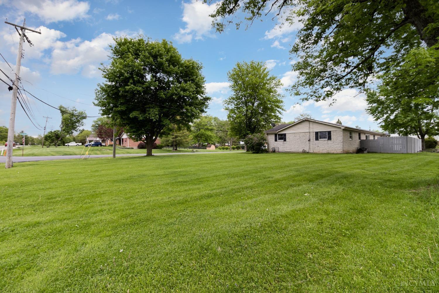 8421 Bluebird Drive