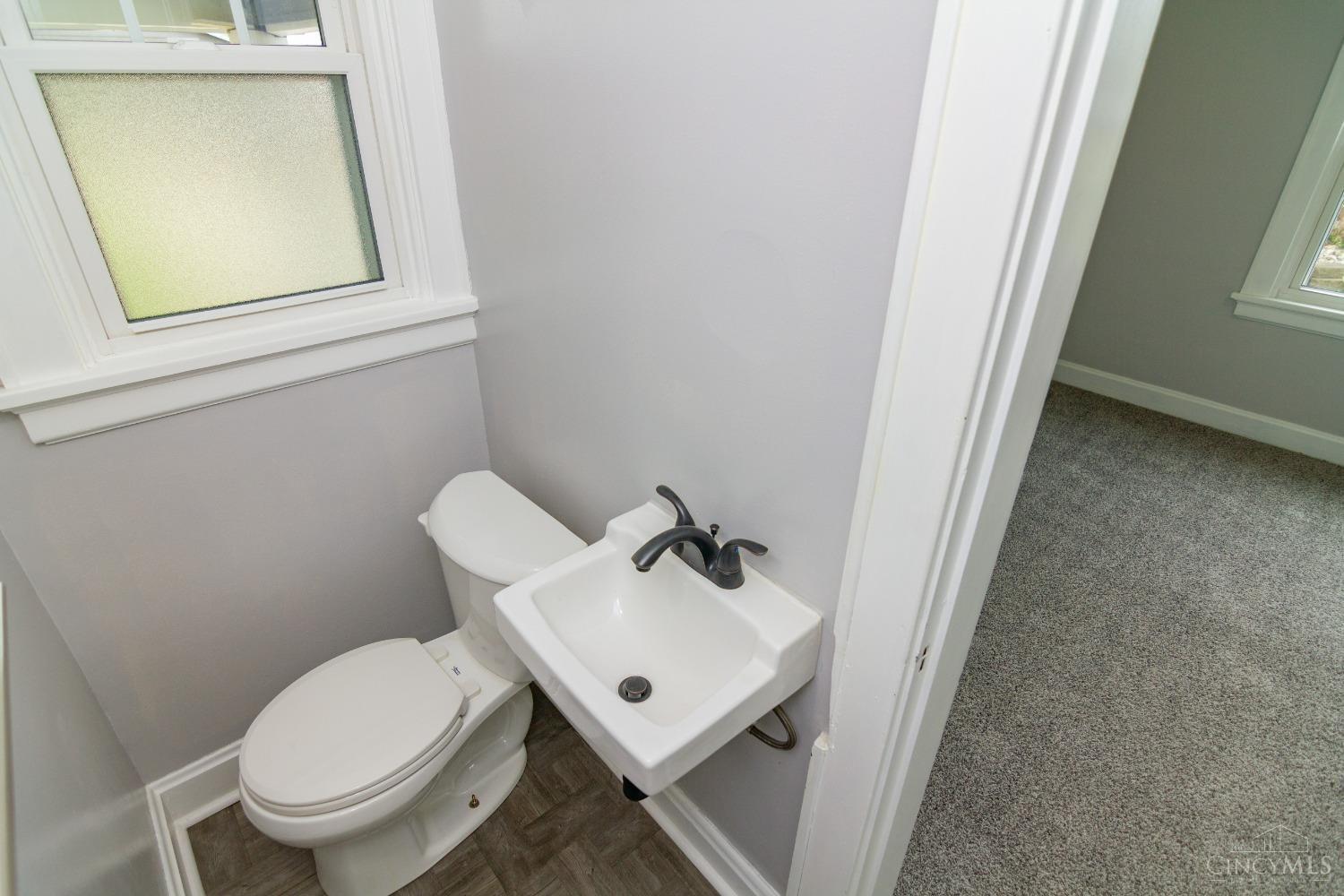 3716 Lonsdale Street