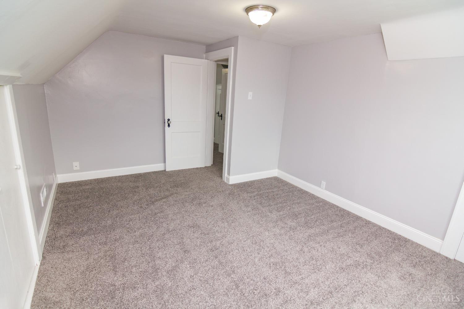 3716 Lonsdale Street