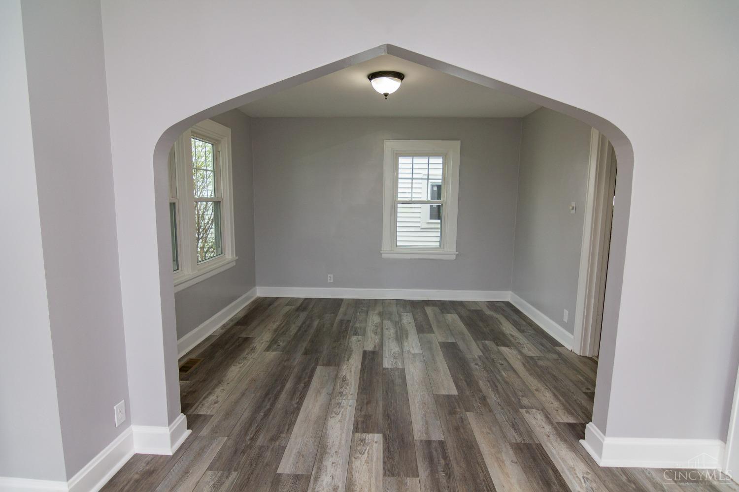 3716 Lonsdale Street