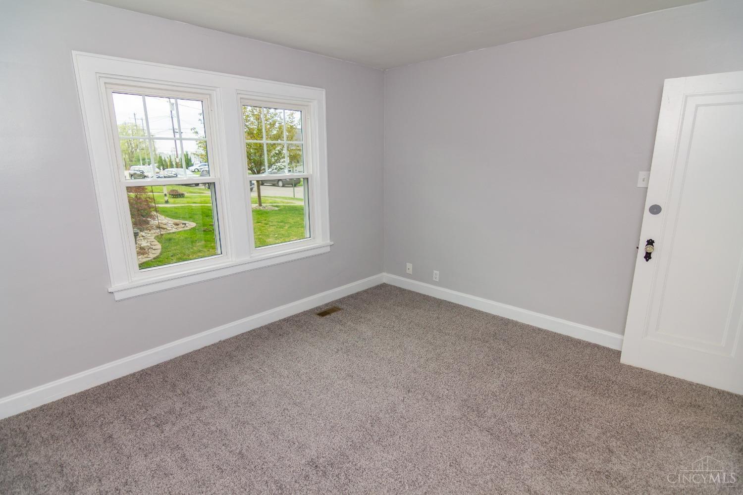 3716 Lonsdale Street