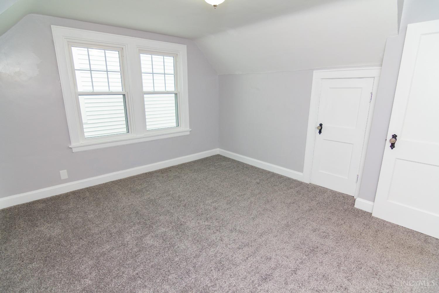 3716 Lonsdale Street