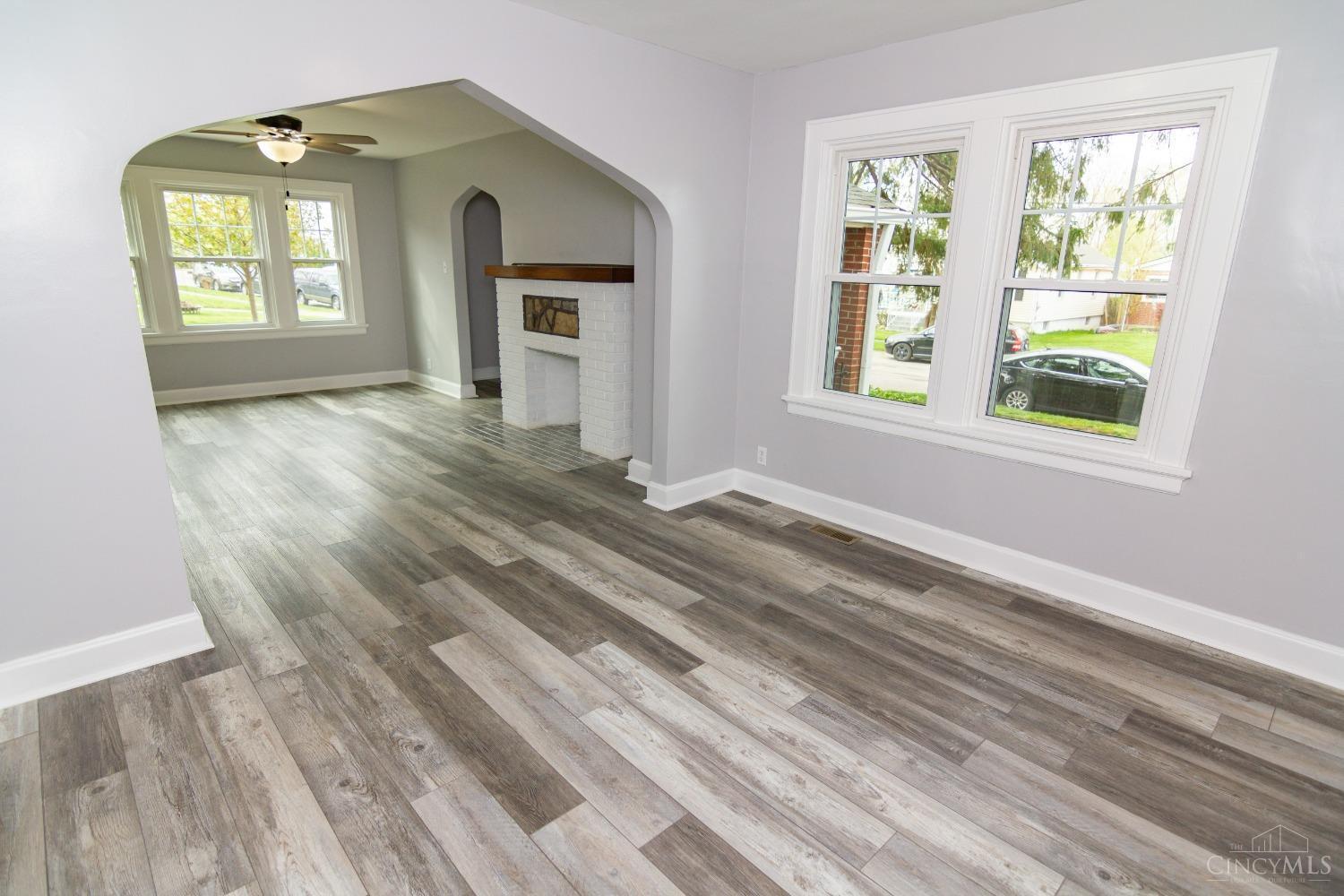 3716 Lonsdale Street