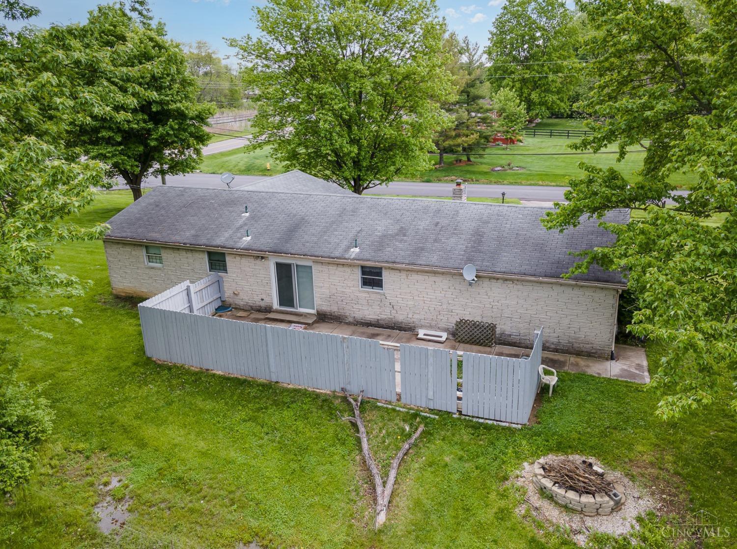 8421 Bluebird Drive