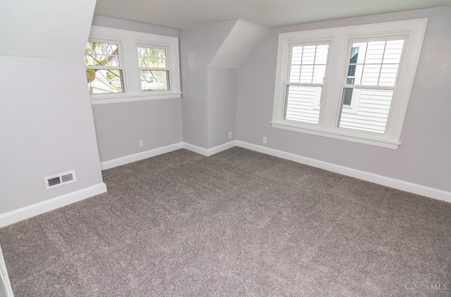 3716 Lonsdale Street