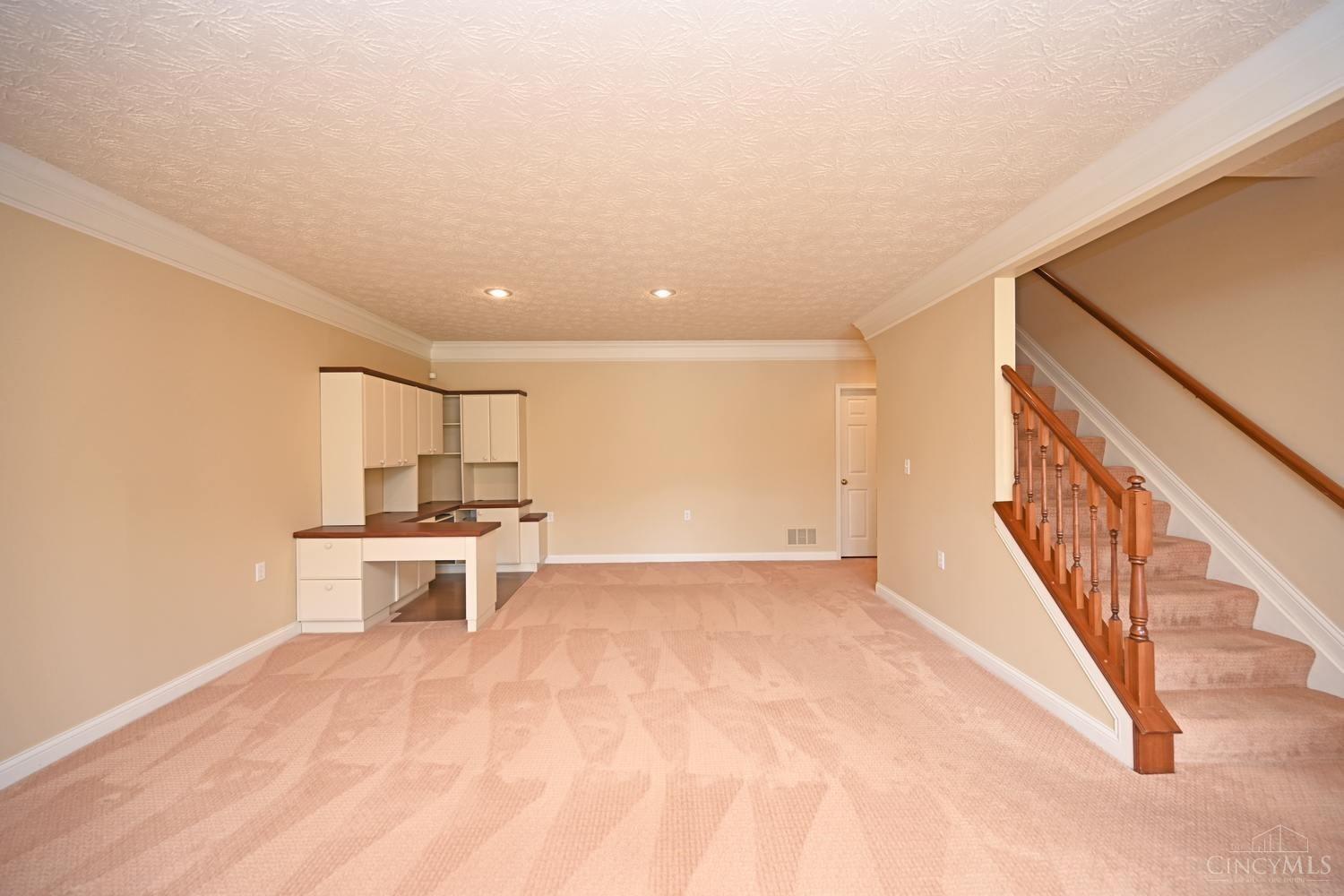 8237 Abbott Lane