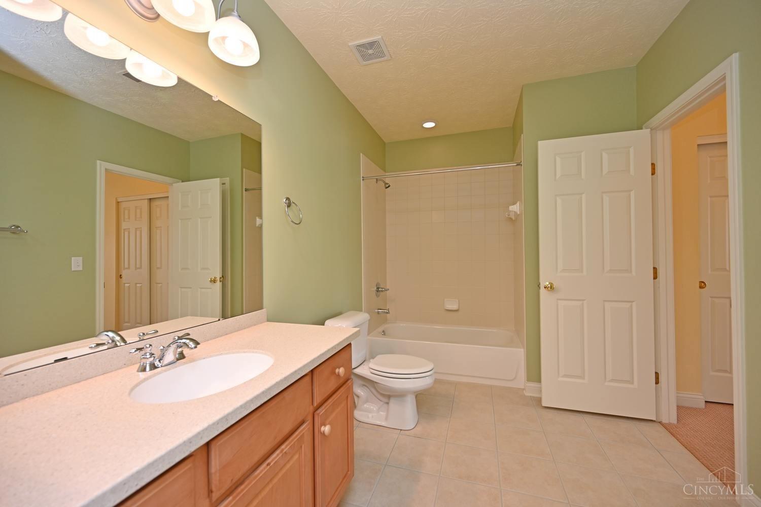 8237 Abbott Lane