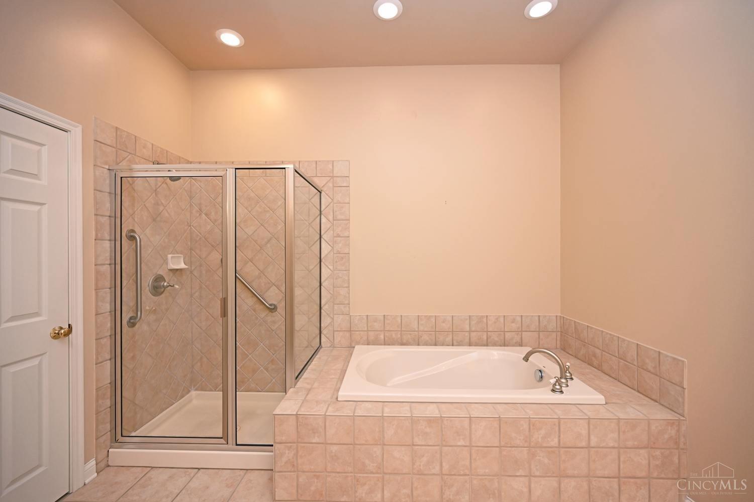 8237 Abbott Lane