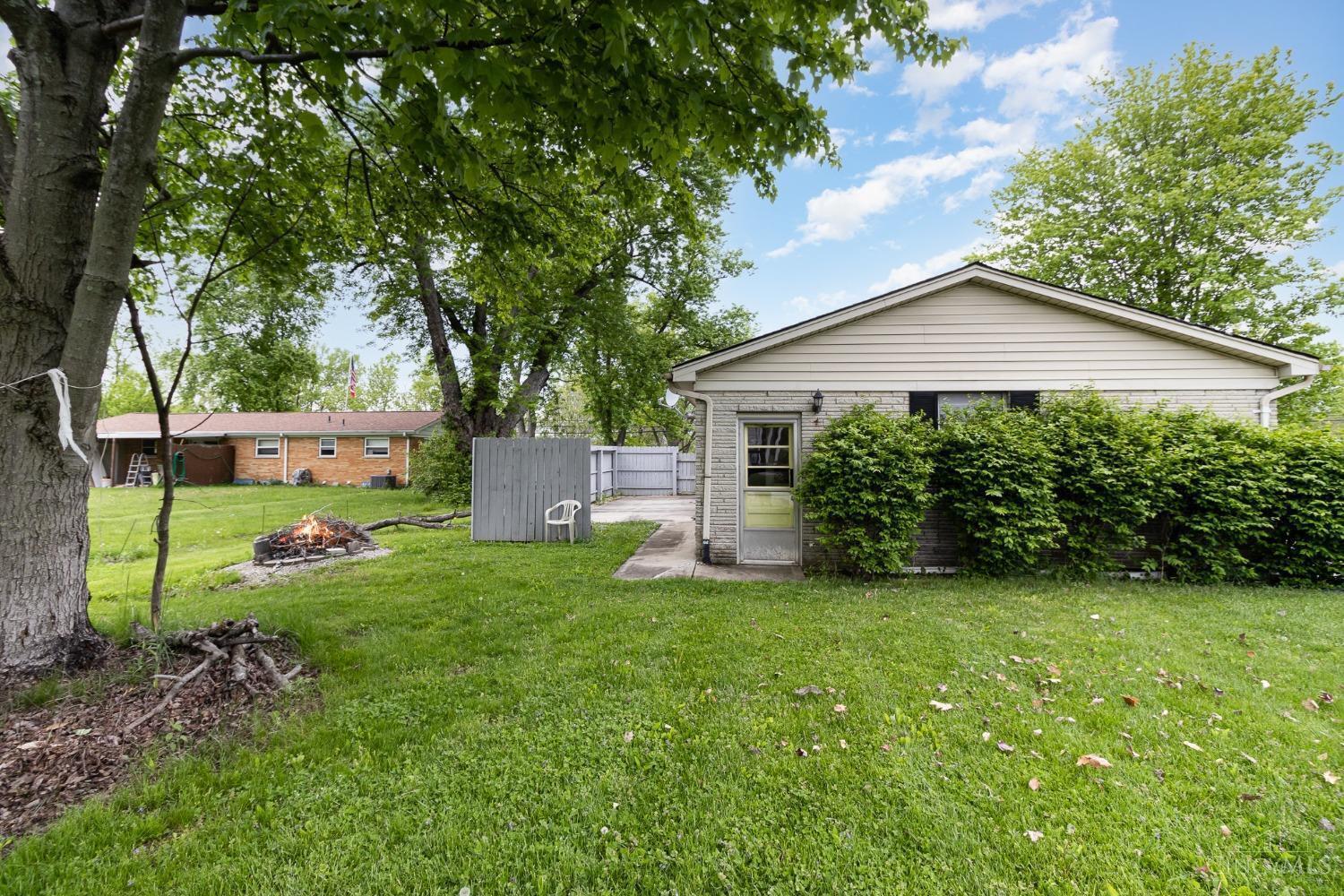 8421 Bluebird Drive