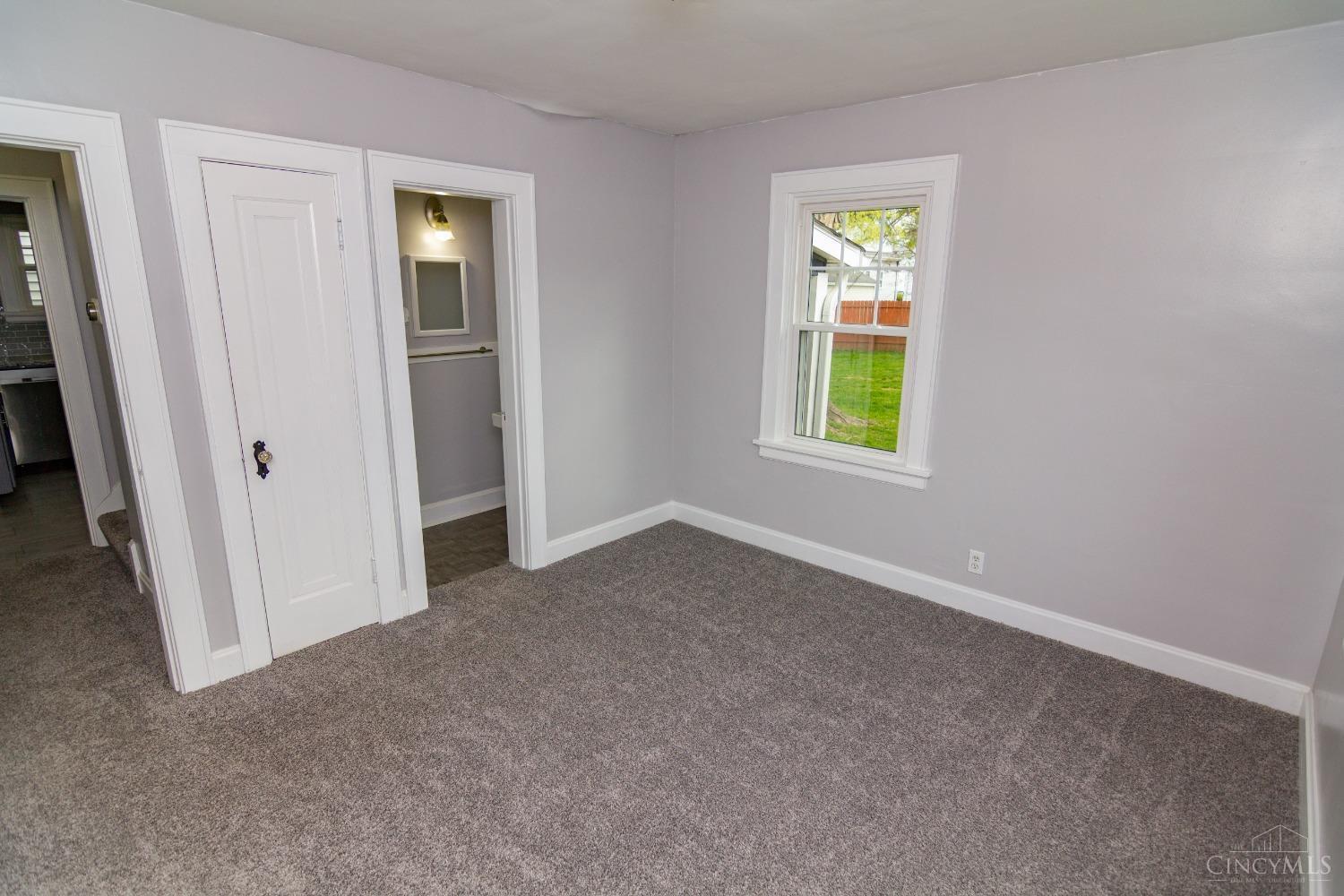 3716 Lonsdale Street