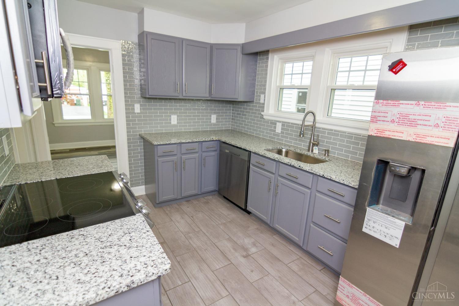 3716 Lonsdale Street