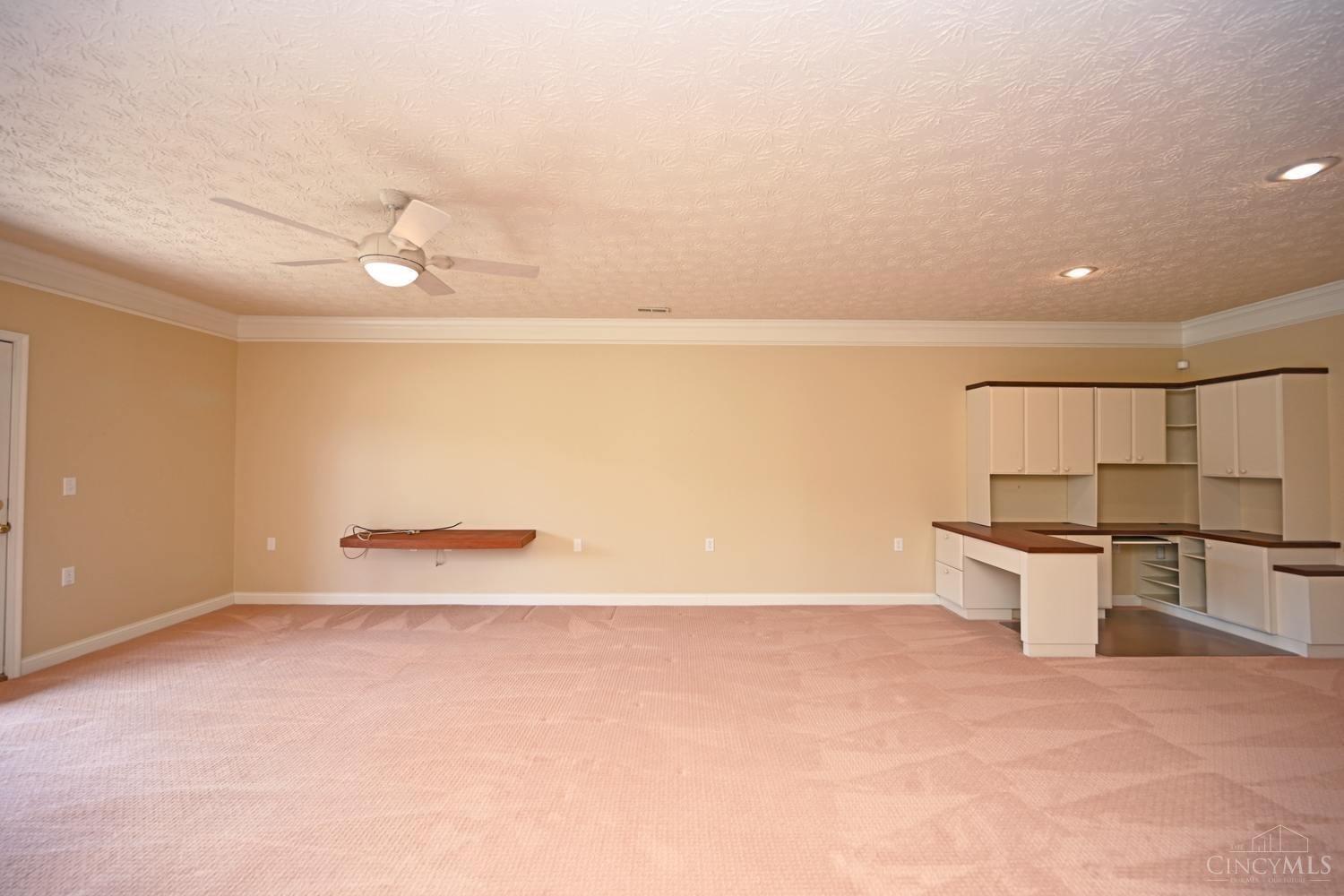 8237 Abbott Lane