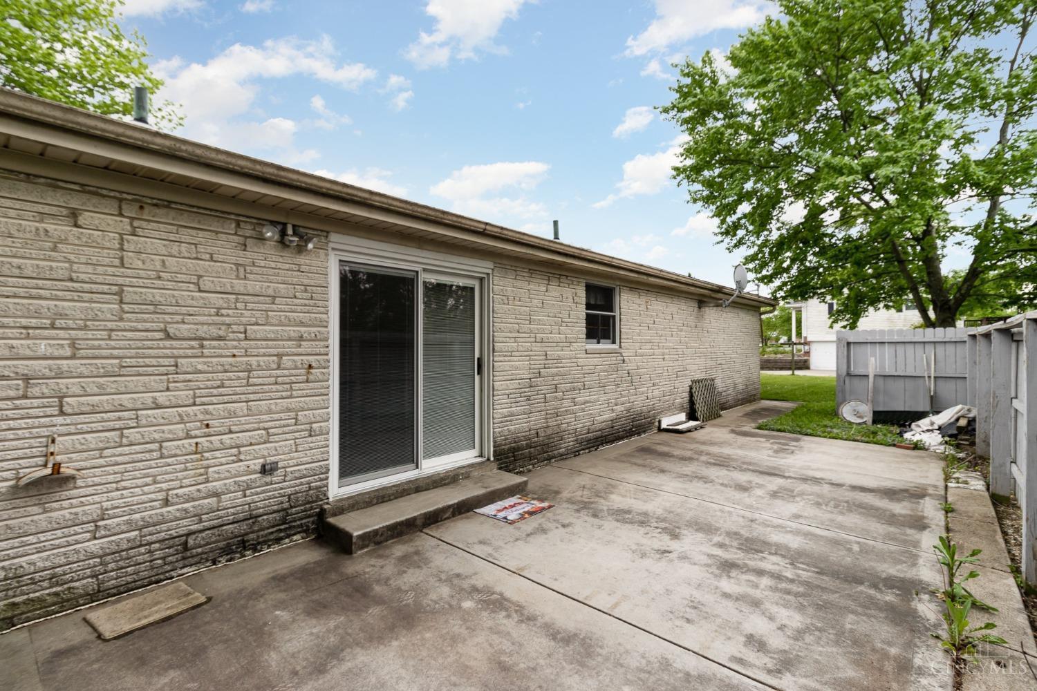 8421 Bluebird Drive