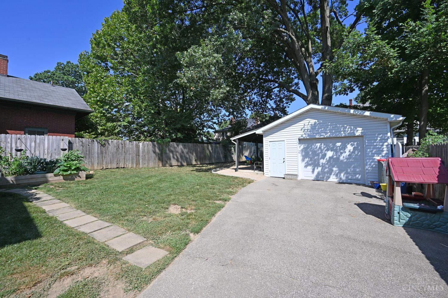 3334 Lookout Drive