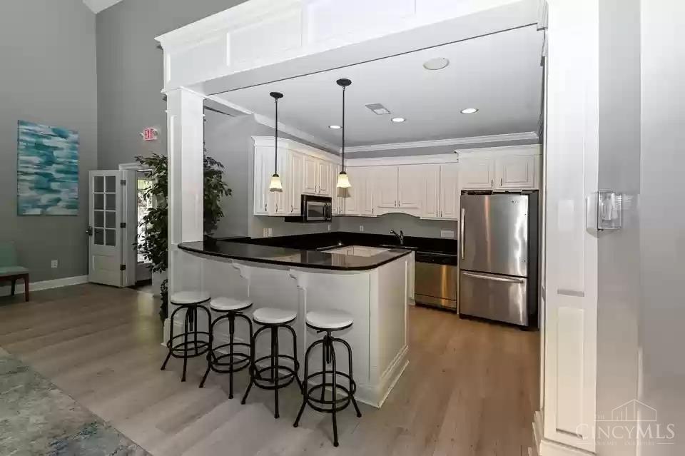 3706 Ashworth Drive