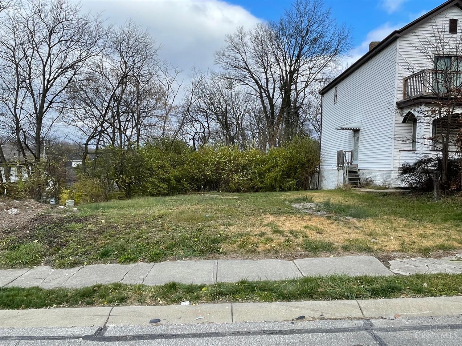 3744 Mayfield Avenue, Cincinnati, OH, 45205 — photo 2
