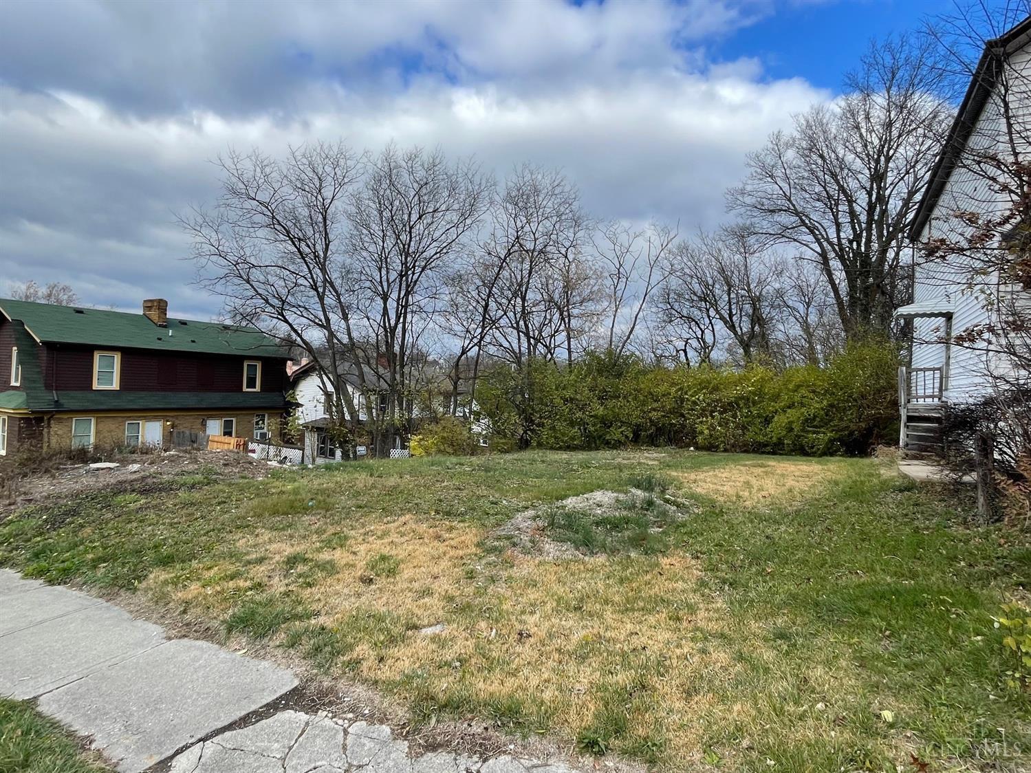 3744 Mayfield Avenue, Cincinnati, OH, 45205
