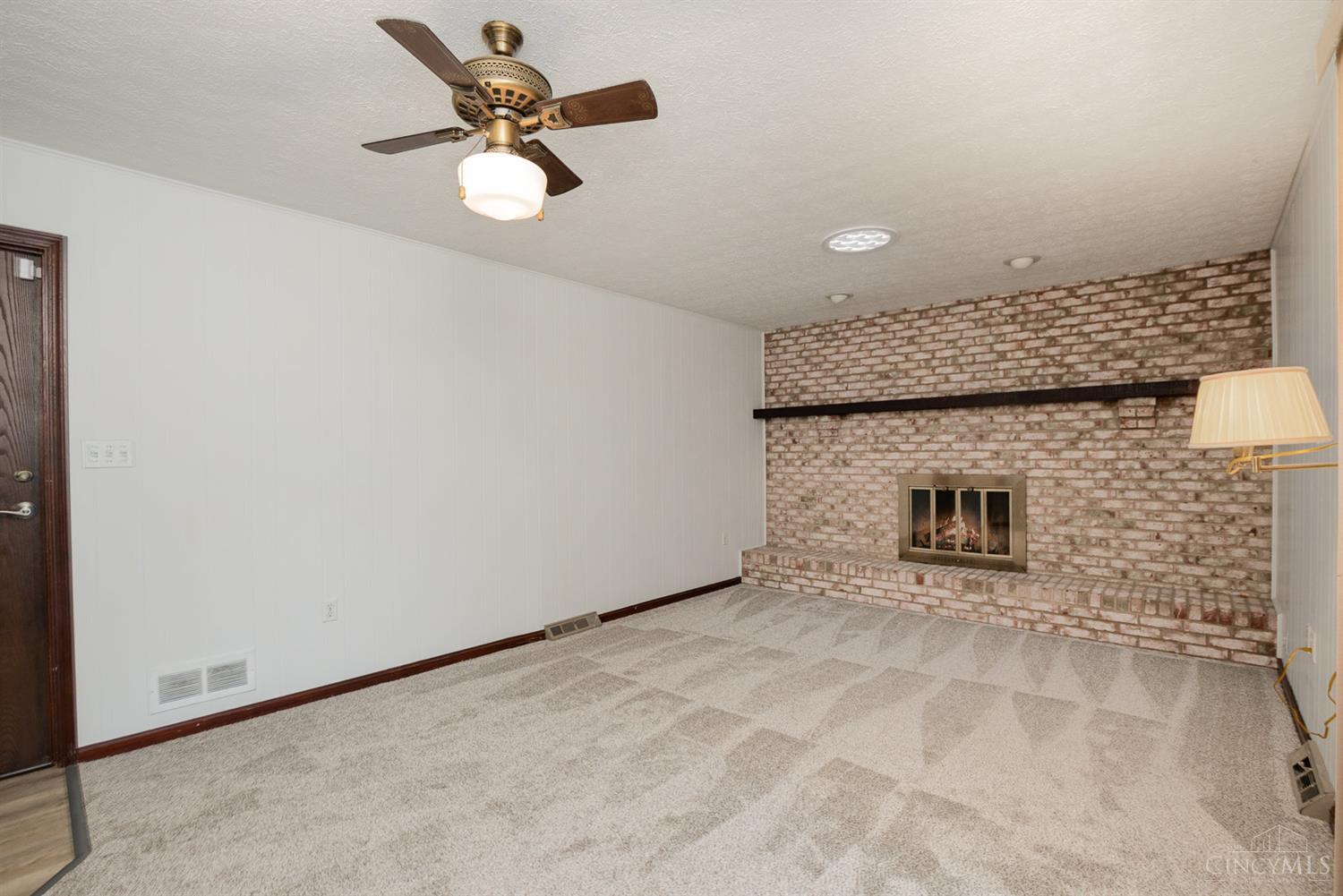 7421 Lake Park Dr