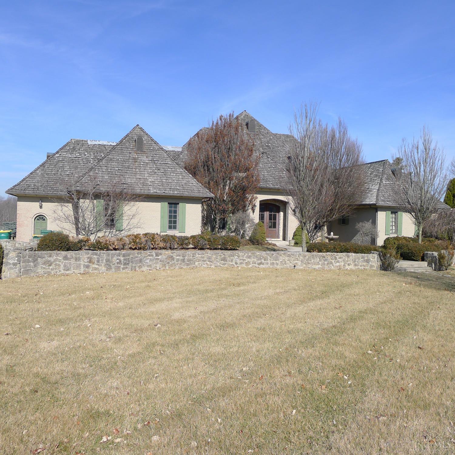 8216 Voltaire Ct, Clearcreek Twp., OH 