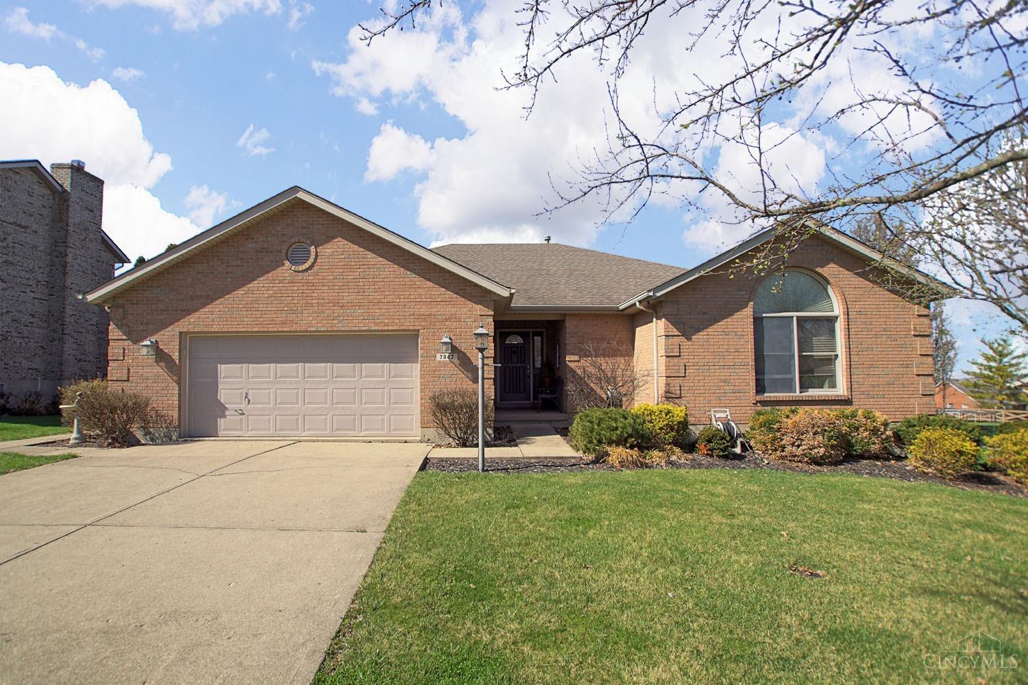 7047 Lookout Ct, Liberty Twp, OH 