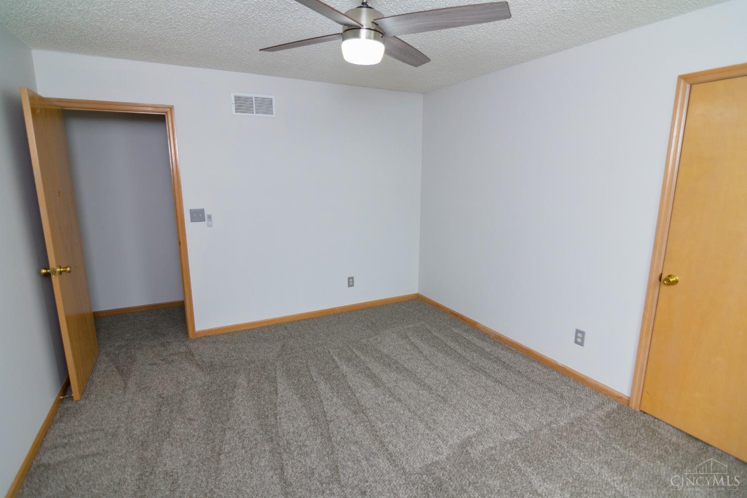 6233 Hillsdale Lane
