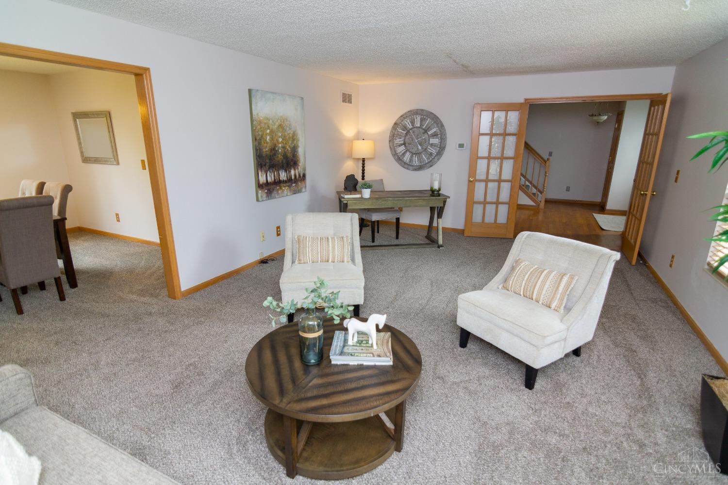 6233 Hillsdale Lane