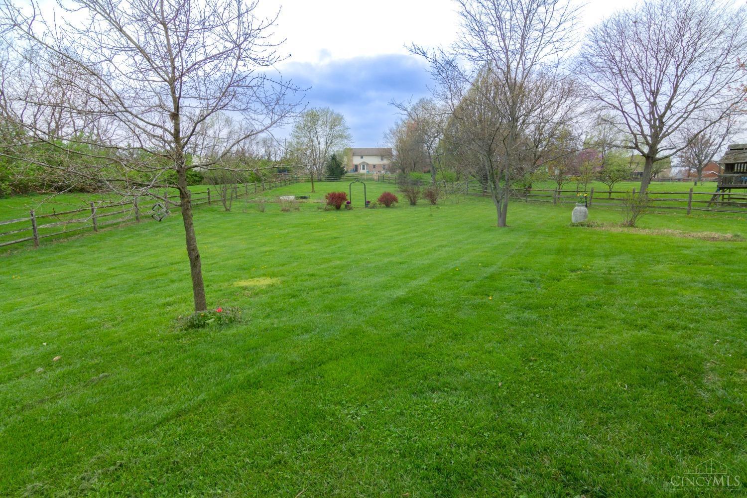 6233 Hillsdale Lane