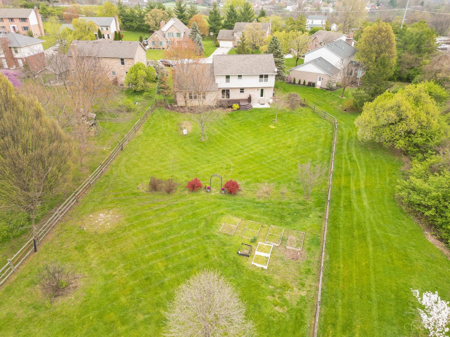 6233 Hillsdale Lane