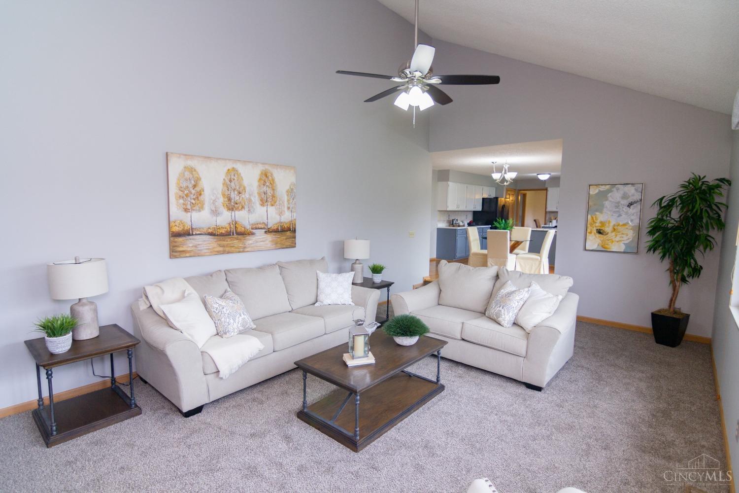 6233 Hillsdale Lane