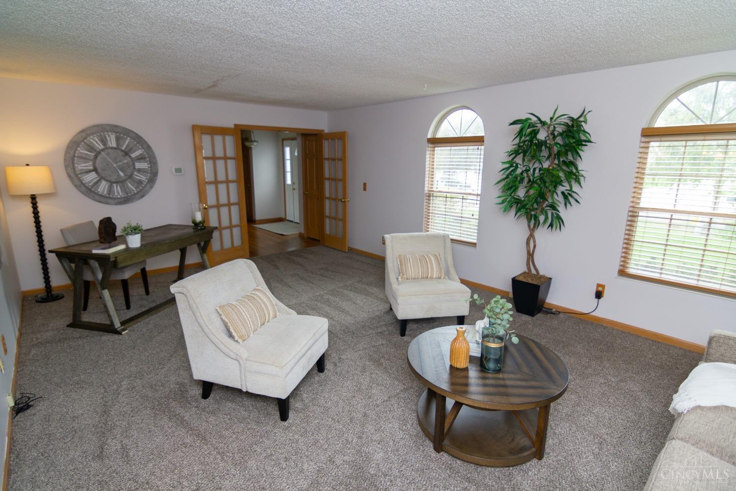 6233 Hillsdale Lane