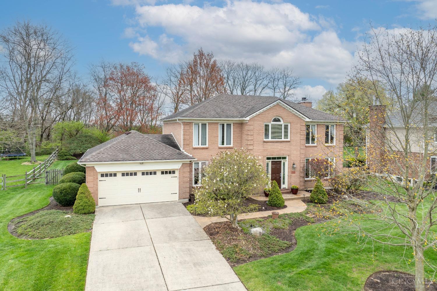 8535 Meadow Bluff Ct, Symmes Twp, OH 