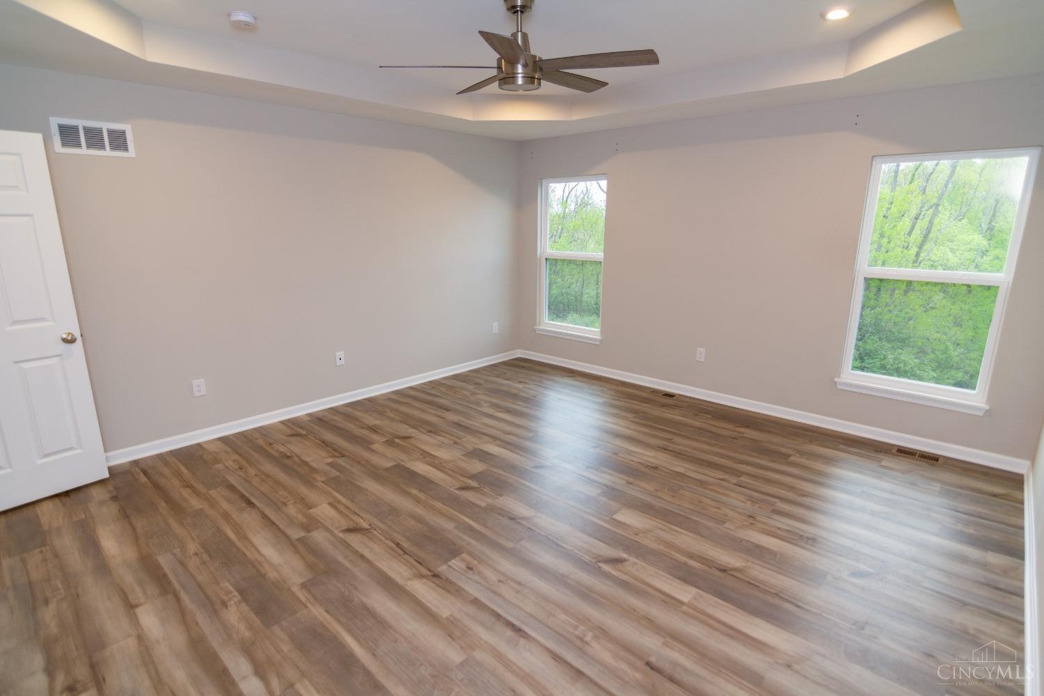5612 Victoria Road