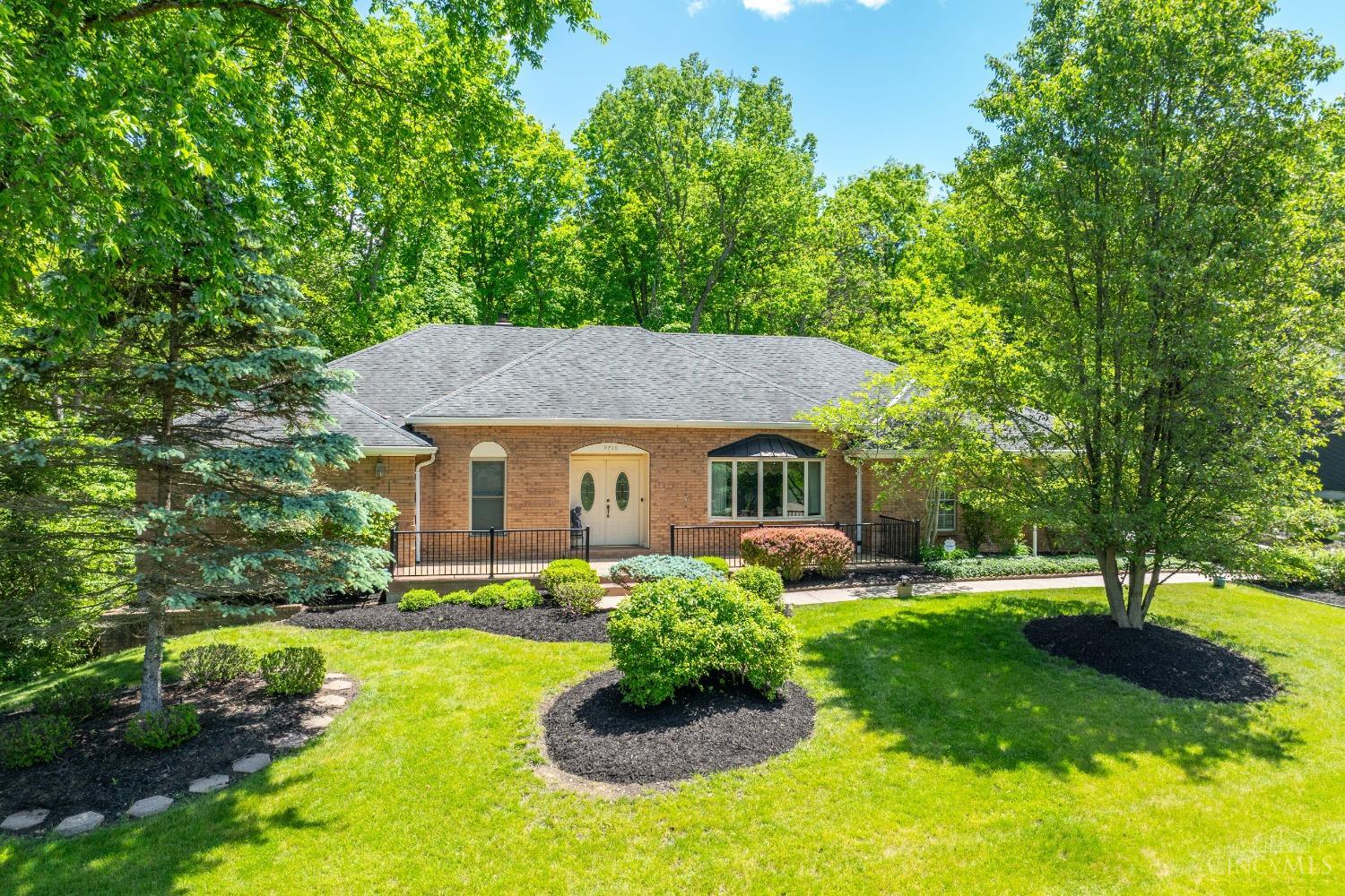 Residential for sale in Blue Ash, Ohio, 1804967