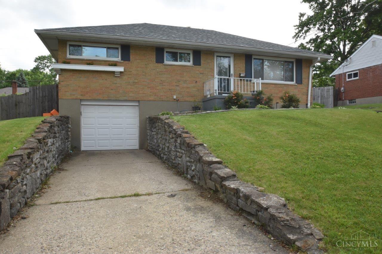 Greenhills Real Estate 156 Ireland Ave OH 45218 239,900